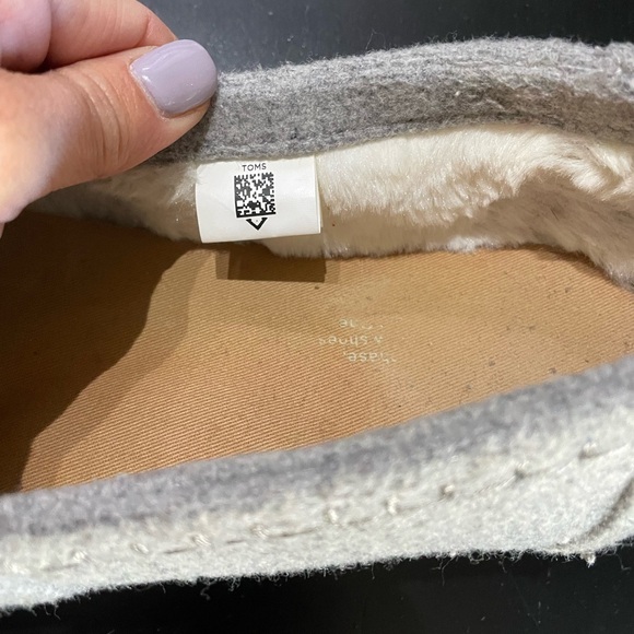 TOMS Alpargata slip-on shoes with faux-shearling lining sz 11 flats ladies gray - Picture 8 of 8